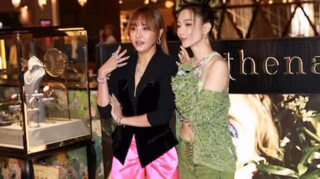 驚喜！TVB前女星空降對手台當節目評委，離巢近兩年今轉型做歌手