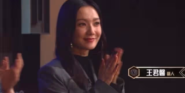 驚喜!TVB前女星空降對手台當節目評委,離巢近兩年今轉型做歌手