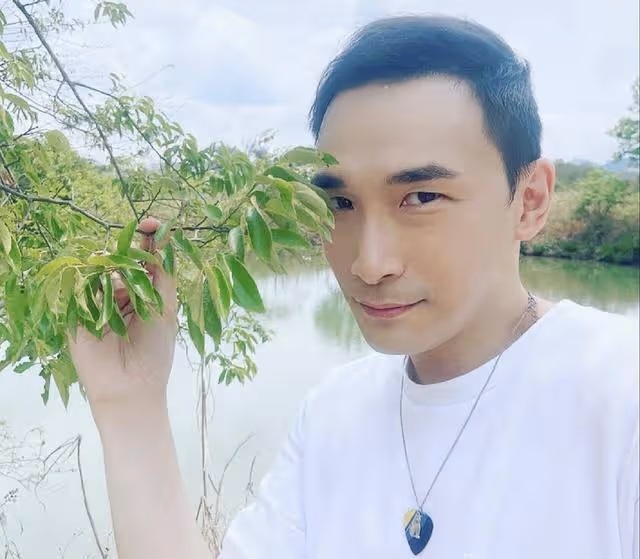 又走一個!TVB知名男星被曝離巢,演技精湛遺憾錯失最佳男配角