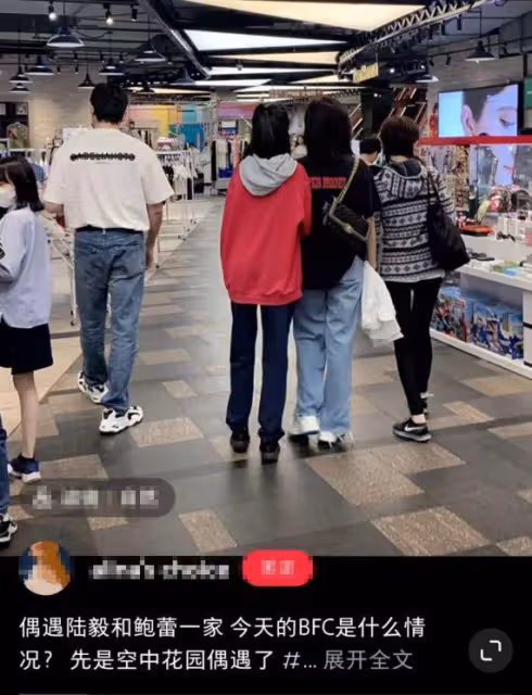 陸毅一家逛街被偶遇,14歲貝兒個子趕超媽媽,一雙美腿又長又細