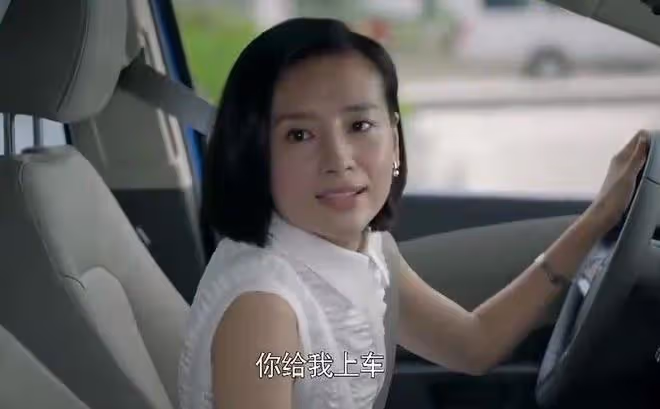 董潔稱從未埋怨過潘粵明,評論區遭到翻車,與王大治過往又被提起