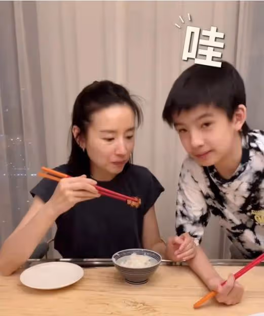 董潔稱從未埋怨過潘粵明,評論區遭到翻車,與王大治過往又被提起