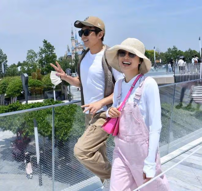 孫儷慶祝和鄧超結婚十二周年,回憶過去點滴,希望與鄧超長長久久