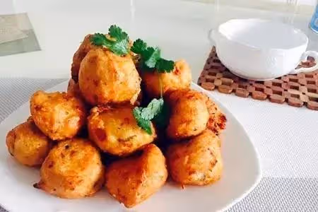 炸蘿蔔丸子放些剩米飯,簡直好吃炸了