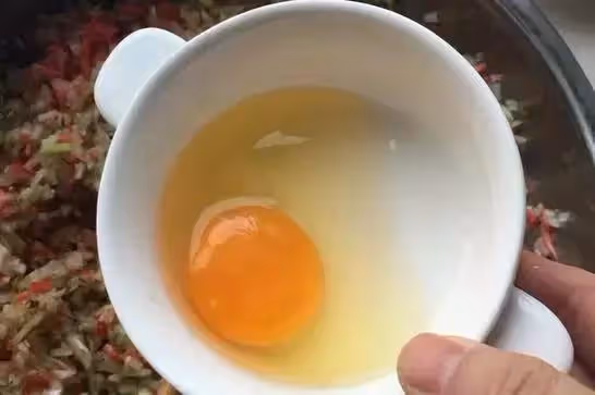 炸蘿蔔丸子放些剩米飯，簡直好吃炸了