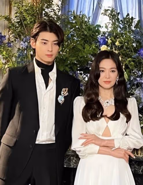 宋慧喬車銀優又同框了,16歲年齡差,他演過她兒子,曾有戀愛傳聞