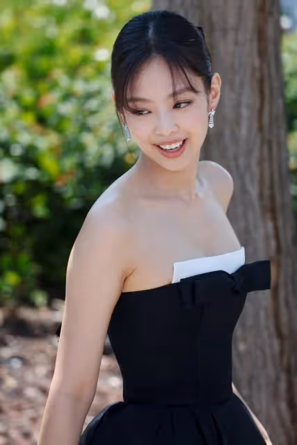 Jennie出演HBO劇集《偶像》是自願,韓網友為她辯護,是劇情需要