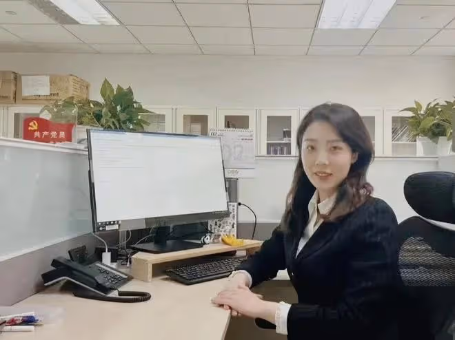 胡總情人問題很嚴重,各種違規情況被曝光,幾大疑點說明她不簡單