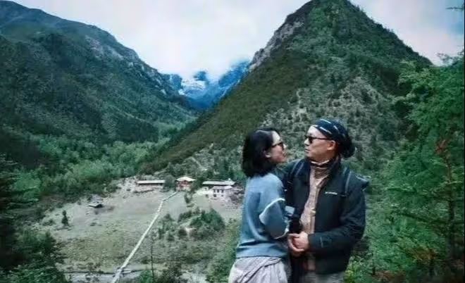 胡總情人問題很嚴重,各種違規情況被曝光,幾大疑點說明她不簡單