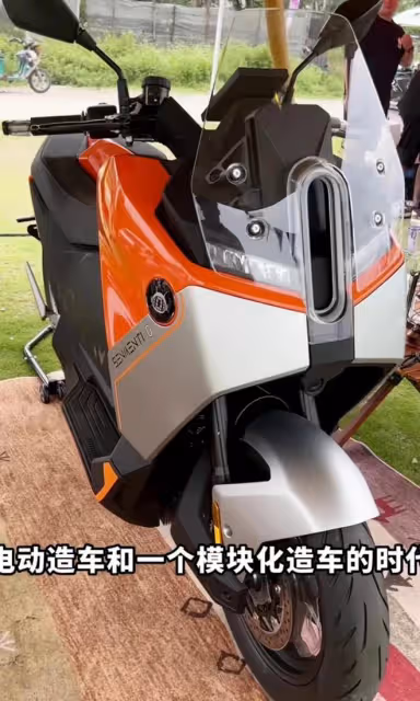 李亞鵬發視頻表示:創辦電動車品牌明年上市,5年時間共投資8個億