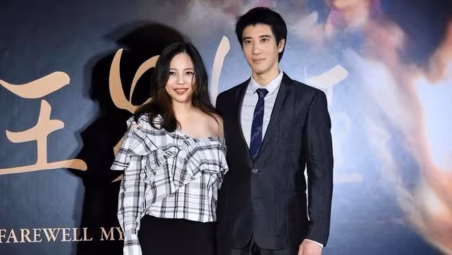 李靚蕾再次發文對王力宏叫板，仍舊我行我素不害怕對方