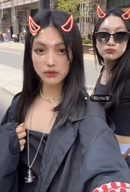 李湘為13歲女兒慶兒童節，王詩齡變瘦變美淑女范足，笑起來像媽媽