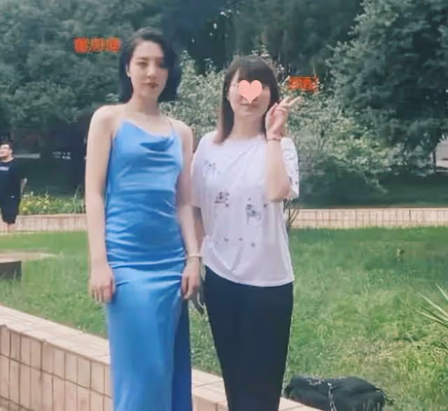 胡繼勇被免職,董小姐諸多尺度照及黑料被扒,父親身份疑似曝光!