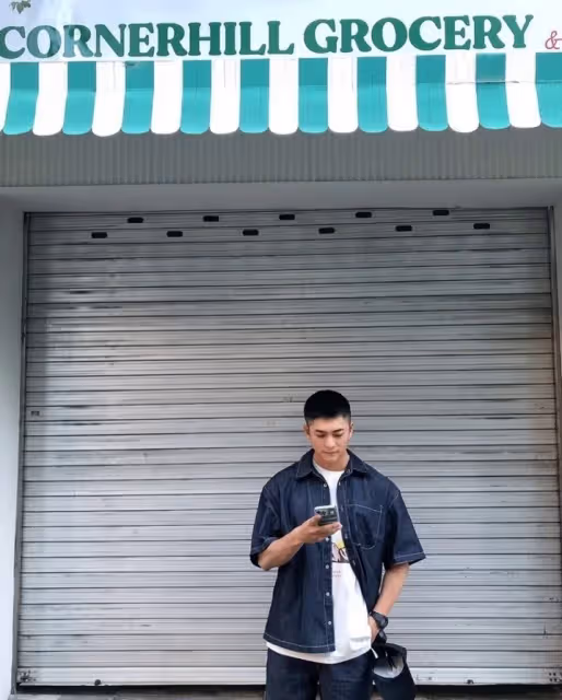 姜泰伍入伍後狀態超好!曝代表登臺致詞影片,完全像在拍韓劇!