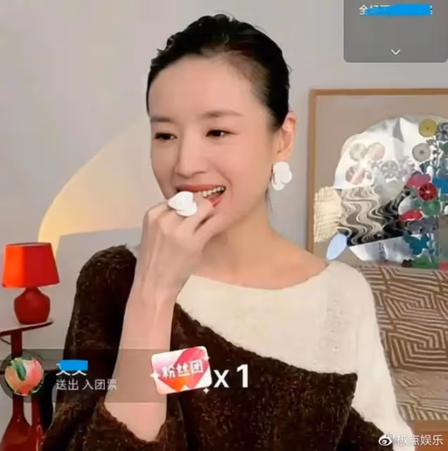 董潔強行為自己洗白,結果慘遭打臉!上天對她的報復,不止是離婚