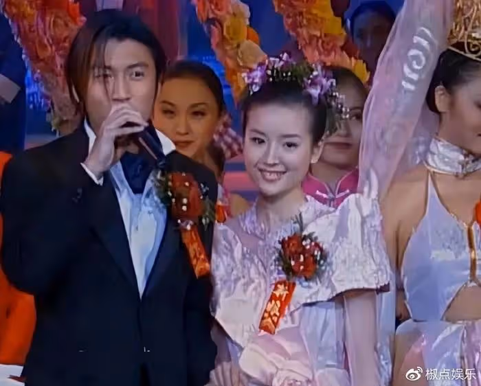 董潔強行為自己洗白,結果慘遭打臉!上天對她的報復,不止是離婚