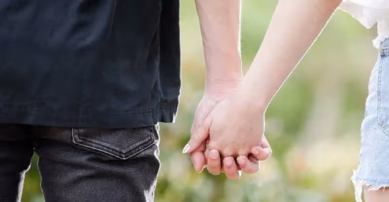 男友沒錢沒房！媽狂勸分手「幫妳介紹有錢人」90k妹放不下：他很體貼