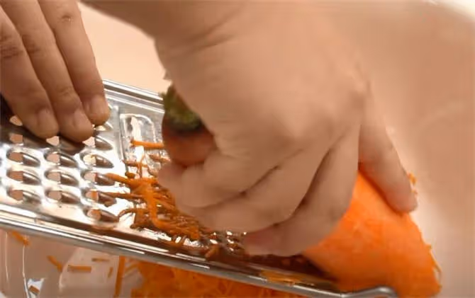 玉米面配上這菜,不揉面不醒面,無水無油,老人孩子都喜歡吃