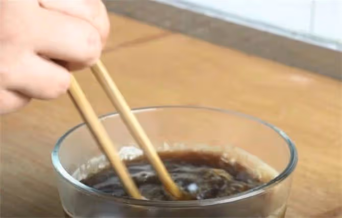 1碗麵粉2勺糖,不用電飯煲,做出來的發糕鬆軟開花,簡單零失敗