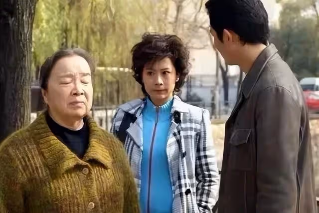 婆婆埋怨我給娘家太多,我當她面給親媽轉9000,婆婆:兒媳我錯了!