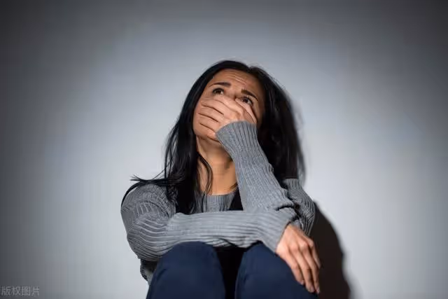 親媽病危婆婆不讓丈夫回家探望,婆婆一感冒就演戲,好戲開場了
