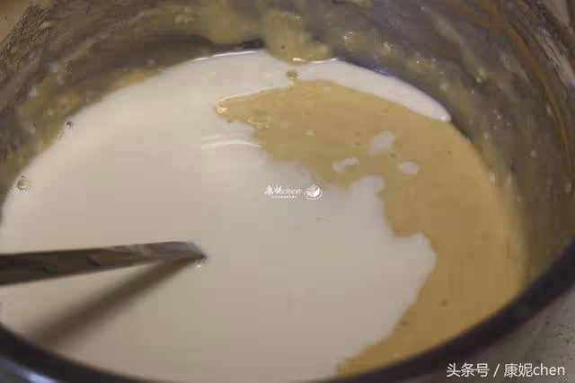 2根香蕉做一盤點心,不用糖不用油,香甜鬆軟很好吃!