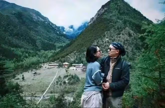 司馬南喊話恢復胡繼勇原職,被網友痛罵,曝女主為彰顯魅力才牽手