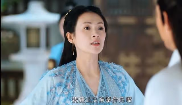 一把年紀還在扮嫩的女明星,就服這四位,觀眾看著都尷尬。