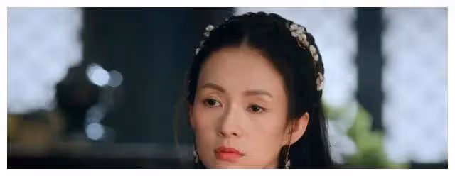 一把年紀還在扮嫩的女明星,就服這四位,觀眾看著都尷尬。