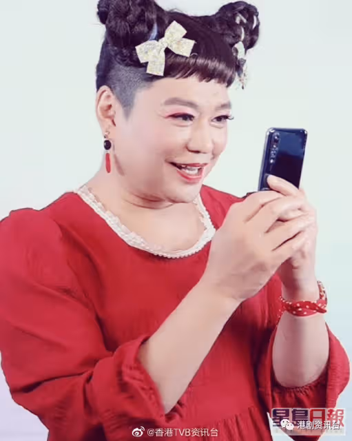 阮兆祥游西湖嫵媚挑機趙雅芝！變裝「白娘子」網民呻毀童年