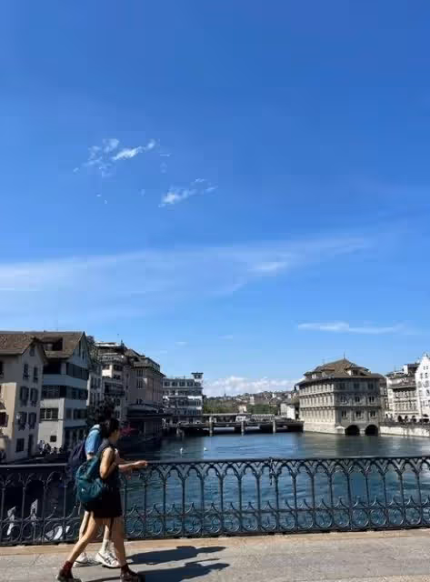 結婚10年依舊甜蜜,韓國女星和丈夫瑞士旅行,韓網友:二度蜜月?