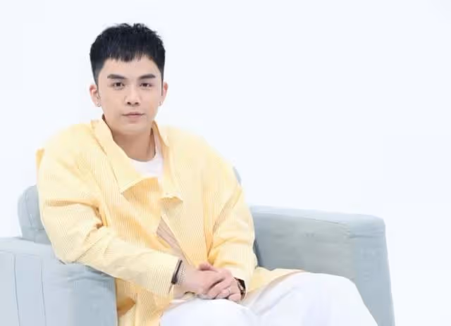 愛的經歷！TVB小生曝與富貴太太初期印象不好，稱對方豪氣又白痴
