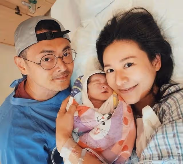 恭喜!香港知名女星宣布平安產子,寶寶頭髮濃密既像爸爸又像媽媽