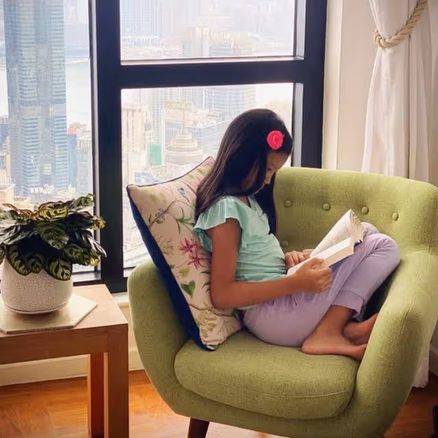 五料港姐冠軍曬女兒畢業照！小傢伙皮膚黝黑，被指有潛質做模特