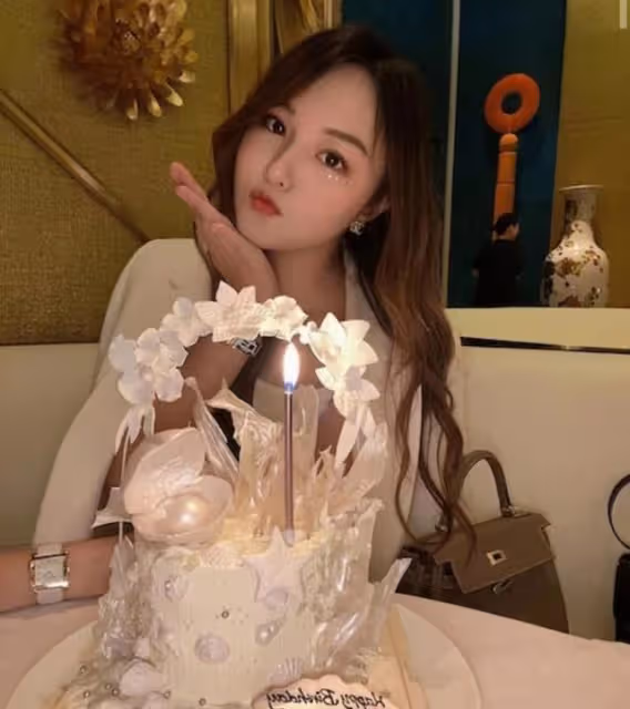高顏值!TVB小花與雙胞胎妹妹齊過生日,五官精緻獲看好參選港姐