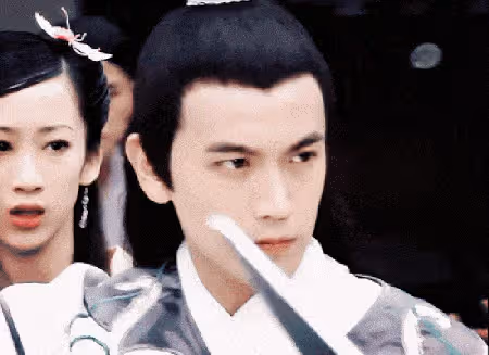 他去年剛被「吐槽」古裝不好看,卻又演了一個古裝美男