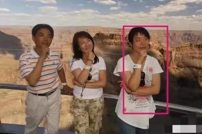 董思槿：或在入職前與胡某勇已有親密關係，三點依據令人一言難盡