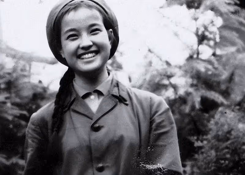 1984年,許昌農村女教師突然得知:父親是台灣富商,妹妹是林青霞