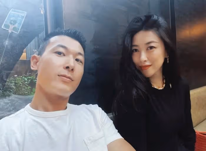 朱珠深夜秀恩愛,老公王昀佳被嘲面相不好,被網友調侃是富婆收割機