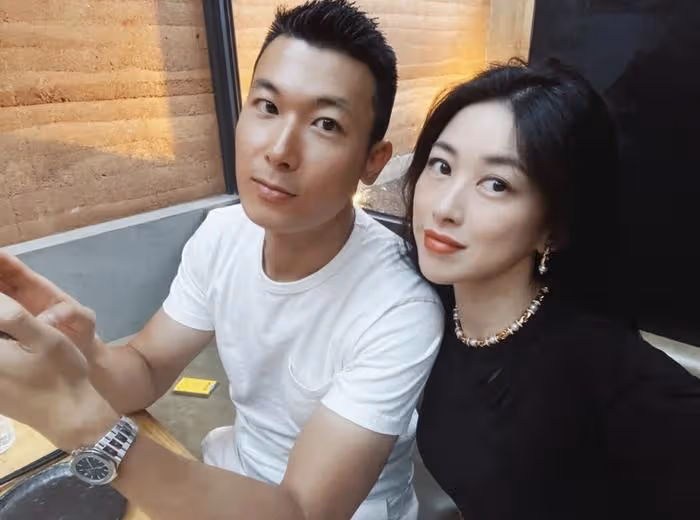 朱珠深夜秀恩愛,老公王昀佳被嘲面相不好,被網友調侃是富婆收割機