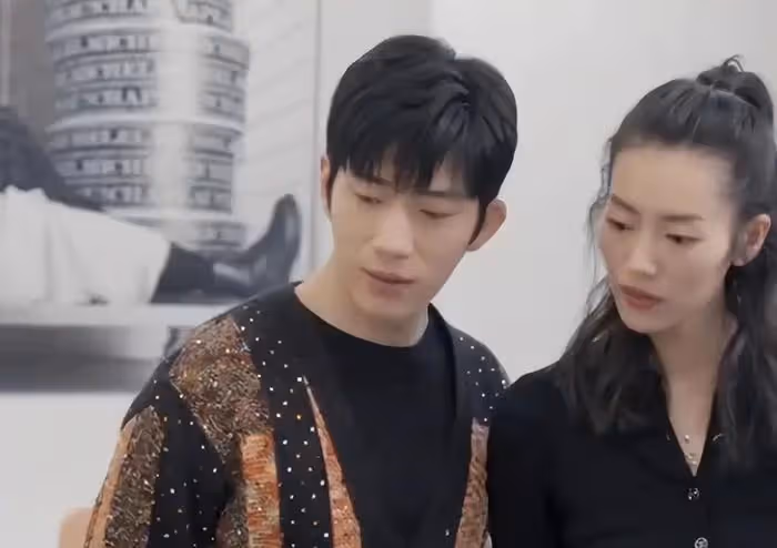 祝福!井柏然劉雯被曝已在圈內公開要結婚!無名指已戴上同款戒指