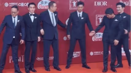 陳凱歌也太難了，這部新片太多明星演出，每次活動C位都是老大難