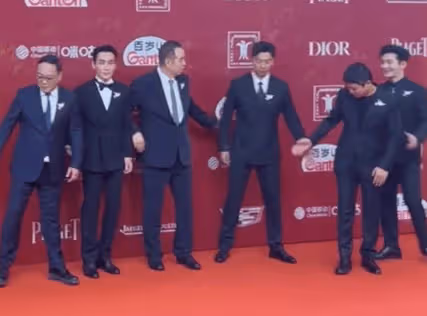 陳凱歌也太難了,這部新片太多明星演出,每次活動C位都是老大難