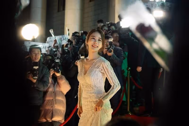失婚1年後收到前妻喜帖!婚禮當天「我包了8萬6大紅包」 婚禮上「她偷塞給我一張紙條」我哭到不能自已