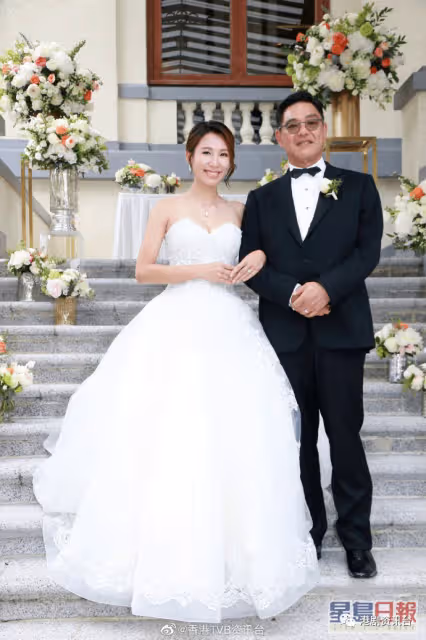 恭喜恭喜!港姐李美慧再為富豪老公誕下細仔James