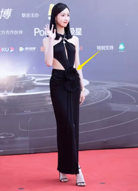 85花集體缺席微博之夜,但精彩不打折,清純女星集體放飛自我