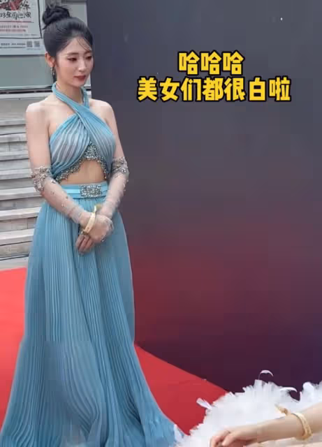85花集體缺席微博之夜,但精彩不打折,清純女星集體放飛自我