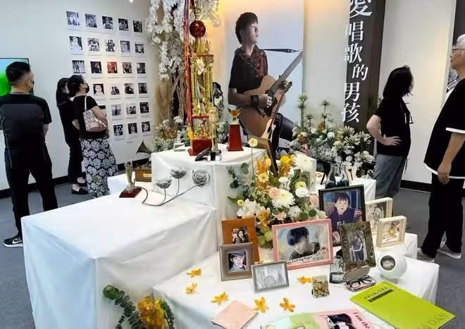 31歲男歌手車禍去世！現場慘烈車輛嚴重變形，同行女性也遺憾身亡