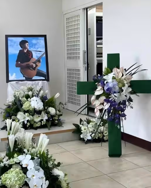 31歲男歌手車禍去世！現場慘烈車輛嚴重變形，同行女性也遺憾身亡