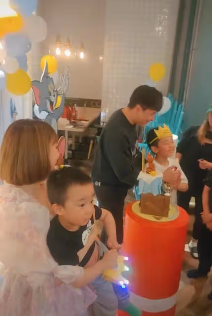 朱楨為倆兒子豪辦生日宴!眾星帶娃露面,嚴屹寬夫婦吵架後和好